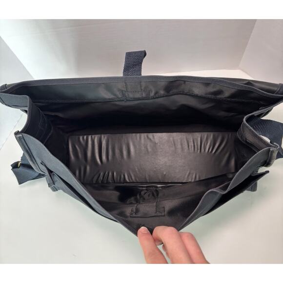 YSL Yves Saint Laurent Parfums Messenger Black Nylon Shoulder Bag Crossbody - Picture 6 of 15